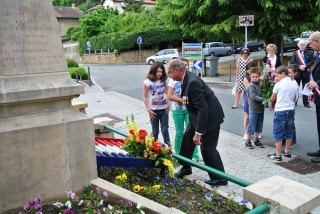 Cérémonie du 8 mai 2013 avec le Conseil Municipal d'Enfants