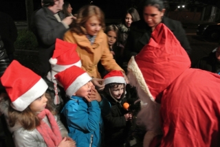Le Père Noêl place de Ringhseim le 5 décembre 2014