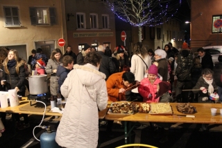 Le Père Noêl cour du Lavoir le 8 décembre 2014