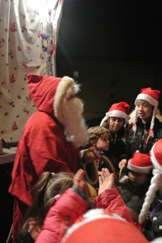 Le Père Noêl place Guillon le 20décembre