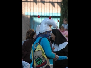 Carnaval Avril 2012 : Monsieur Carnaval et les Schtroumpfs !