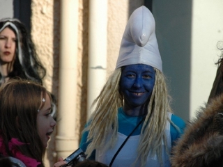 Carnaval Avril 2012 : Monsieur Carnaval et les Schtroumpfs !