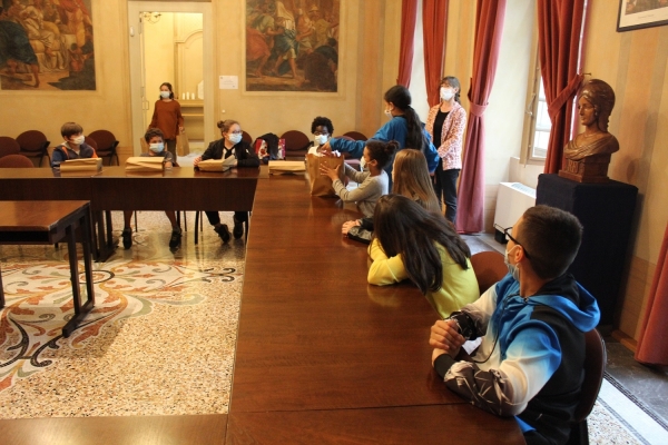 Remise des cadeaux de fin d’année aux CM2