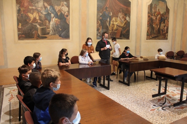Remise des cadeaux de fin d’année aux CM2
