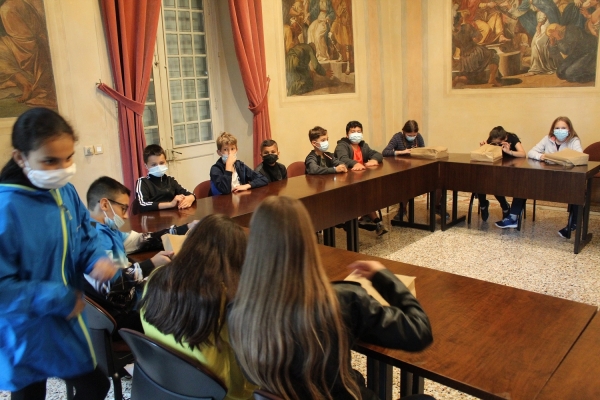 Remise des cadeaux de fin d’année aux CM2
