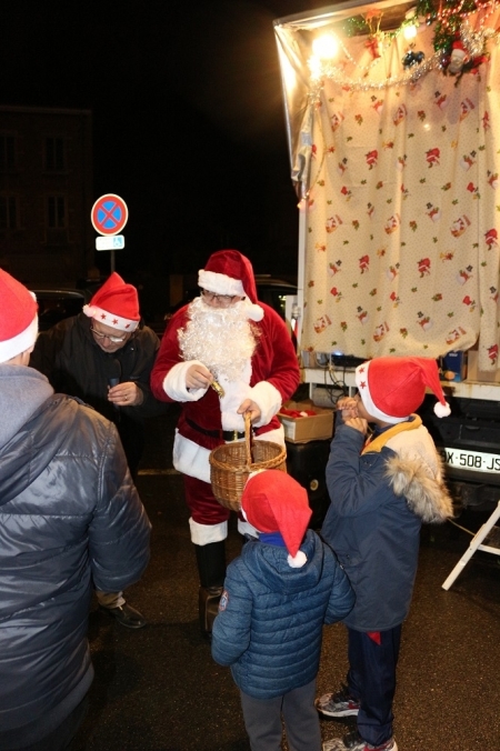 Père Noêl à Villevert, 15 décembre 2017
