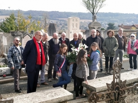 Dépôt gerbe le 1er novembre 2017 au cimetière