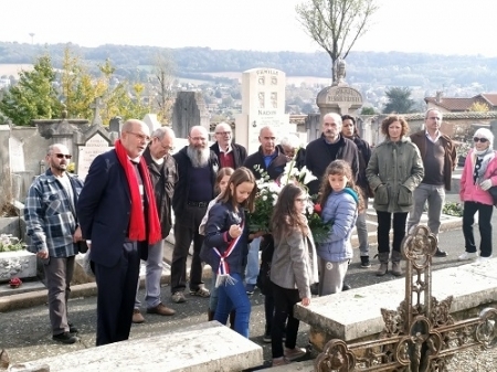 Dépôt gerbe le 1er novembre 2017 au cimetière