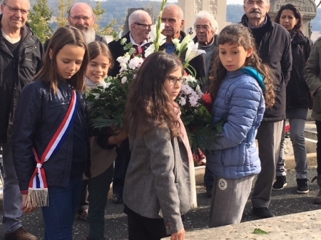 Dépôt gerbe le 1er novembre 2017 au cimetière