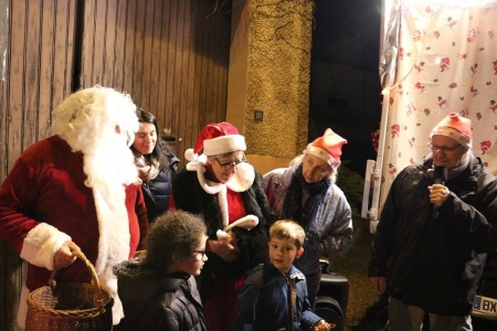 Père Noêl place Élie Guillon, 22 décembre 2017