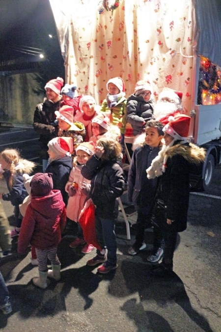 Père Noêl place de Ringsheim le 9 décembre 2017