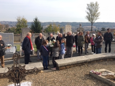 Dépôt gerbe le 1er novembre 2017 au cimetière